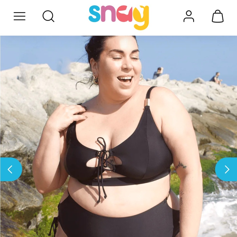 SNAG What a Babe Bikini Top in Size G. NWT.